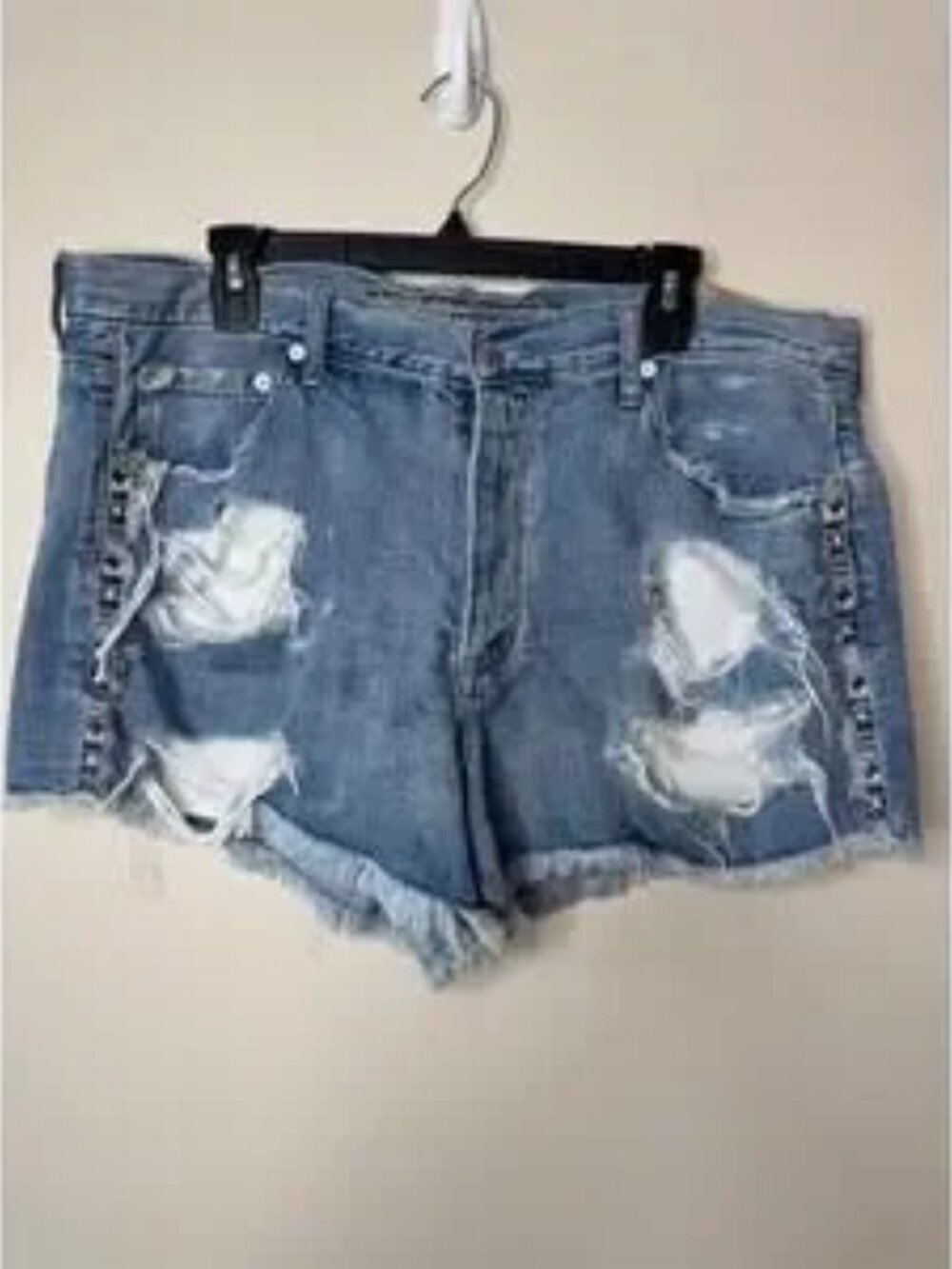 American Eagle Vintage Hi-Rise Festival Denim Shorts Distressed Studded Blue